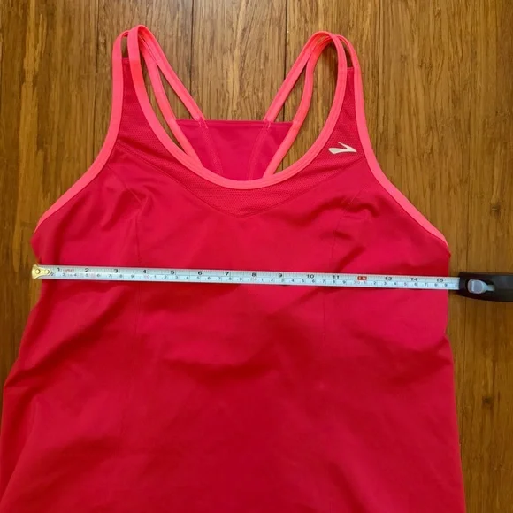 Brooks Running Womens Red pink Sleeveless athletic tank W/ Built in Bra Size XL - Picture 3 of 6